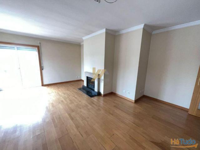 Apartamento T3 com ótimas áreas | 26084058940