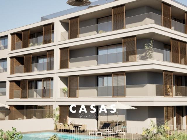 Apartamento T3 com Logradoro de 64m2 + Piscina privada / Est. 153m² Estreito De Câmara De Lobos