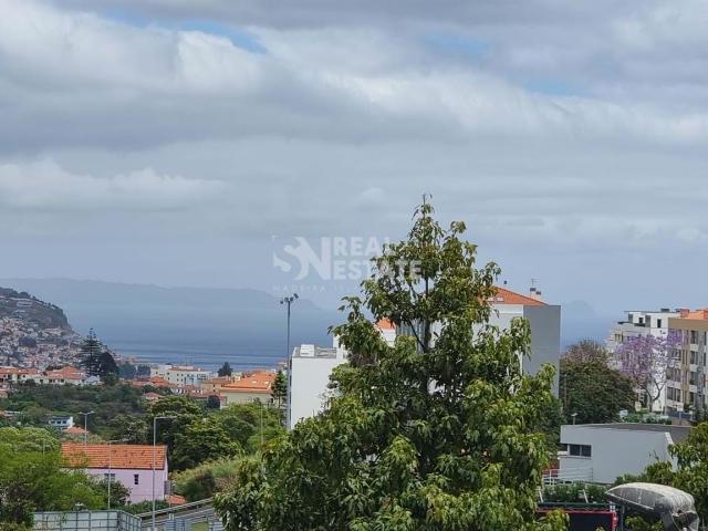 Apartamento T3, com linda vista 166m² Santo António Funchal