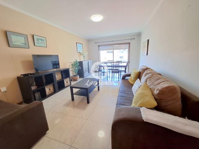 Apartamento T3 com Lugar de Garagem a 500 m da praia da Póvoa de Varzim