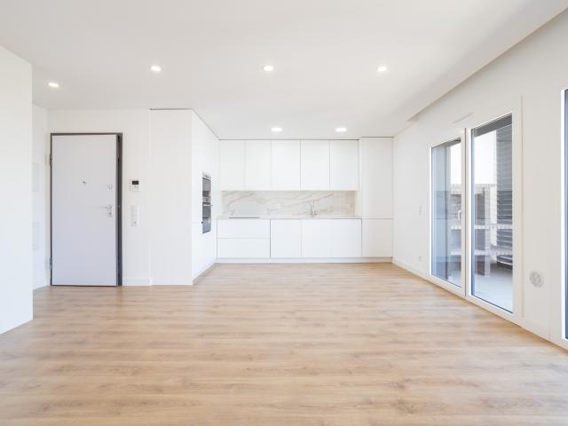 Apartamento T3 com Lugar de Garagem | Santo António dos Cavaleiros