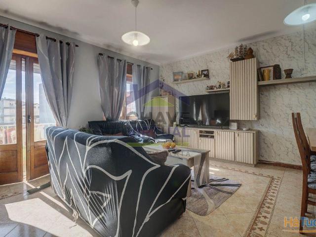 Apartamento T3 com Marquise e Varanda Centro Caldas da Rainha | 26064079539