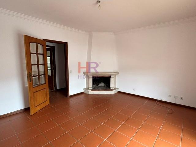 Apartamento T3 com suíte e varandas em São Silvestre, Coimbra