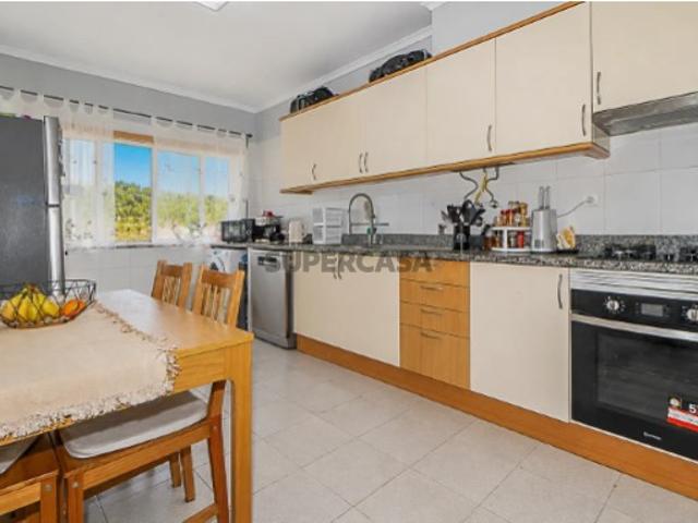 Apartamento T3 com Parqueamento em Setúbal