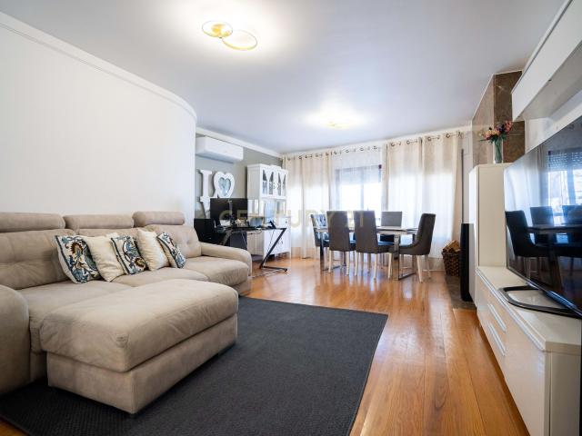 Apartamento T3 com Parqueamento em Setúbal!