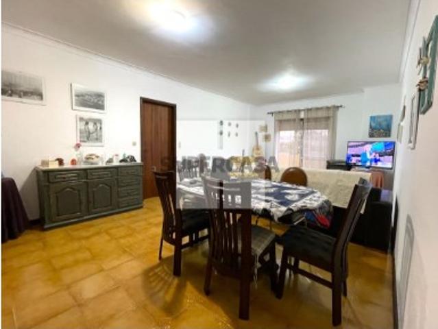 Apartamento T3 com Parqueamento