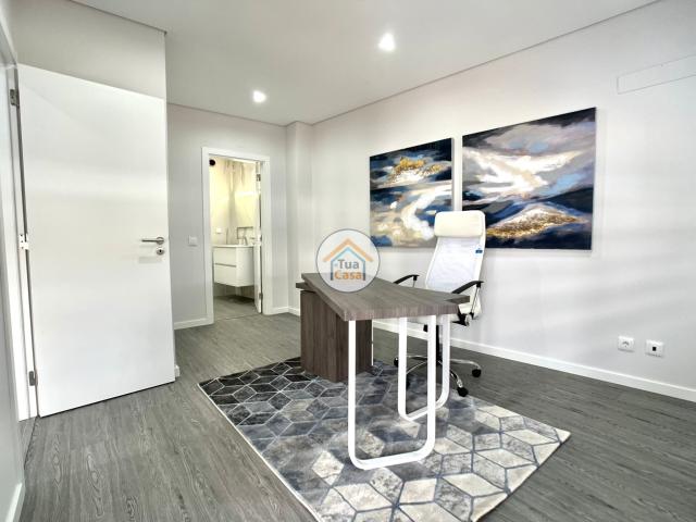 Apartamento T3 com Piscina e Parque Arborizado Projeto