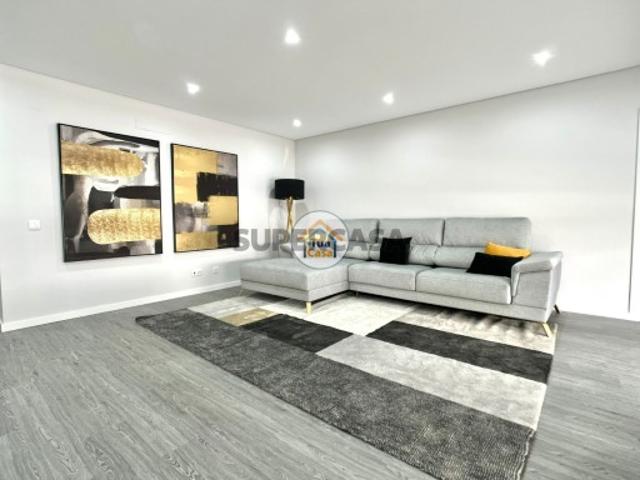 Apartamento T3 com Piscina e Parque Arborizado Projeto