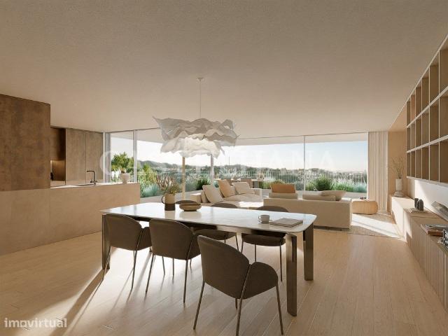 Apartamento T3 com piscina e vistas panormicas sobre o rio Douro
