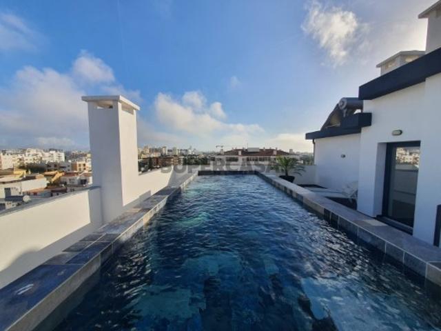 Apartamento T3 com piscina em Portimão