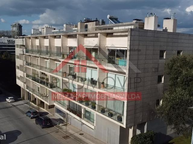 Apartamento T3 com Piscina no Centro de Santo Tirso