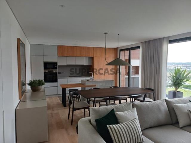 Apartamento T3 com Terraço