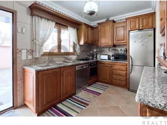Apartamento T3 com terraço vista Castelo de Porto de Mós + garagem