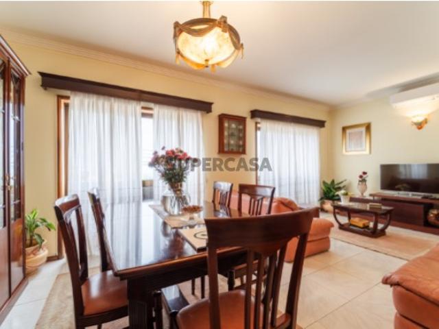 Apartamento T3 com Terraço de 80 m² e Garagem Fechada em Moreira de Cónegos