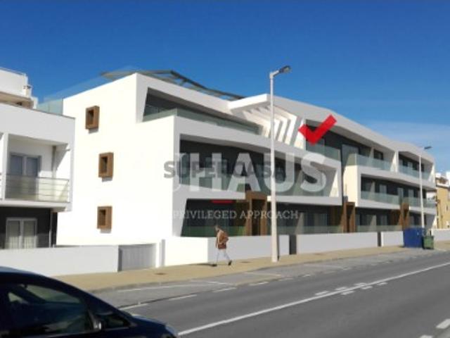 Apartamento T3 com terraço de 237 m2 com vistas Mar e Ria situado na praia da Costa Nova