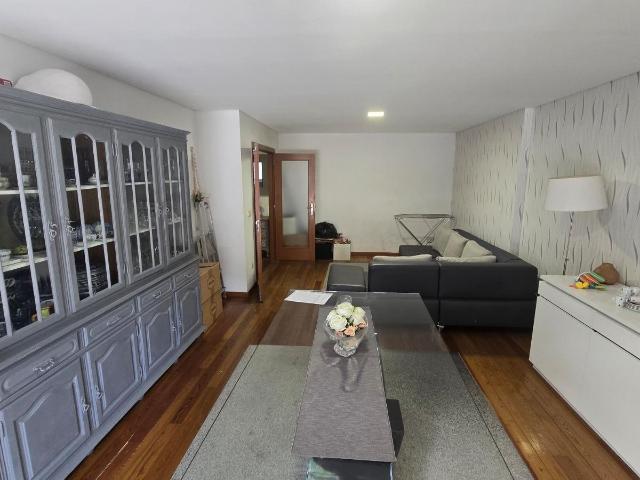 Apartamento T3 com terraço e garagem em Real – Braga