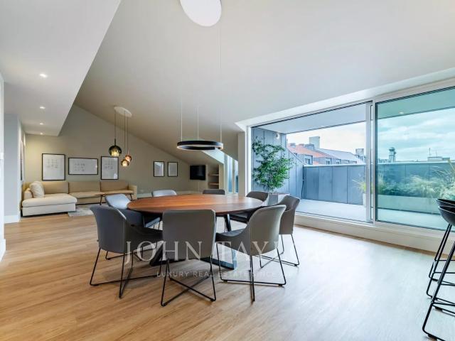 Penthouse de 4 Quartos com Terraço e Vistas Panorâmicas, Praça Luís I, Lisboa