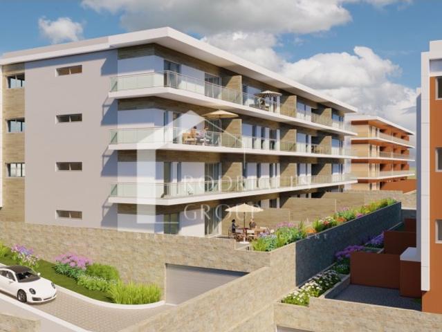 Apartamento T3 com Terraço em Empreendimento Moderno Vale do Lagar, Portimão