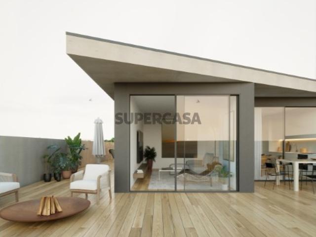 Apartamento T3 com terraço junto ao El Corte Inglês em Vila Nova de Gaia