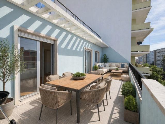 APARTAMENTO T3 COM TERRAÇO NA AVENIDA E.U.A