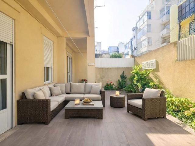 Apartamento T3 com terraço nas Avenidas Novas