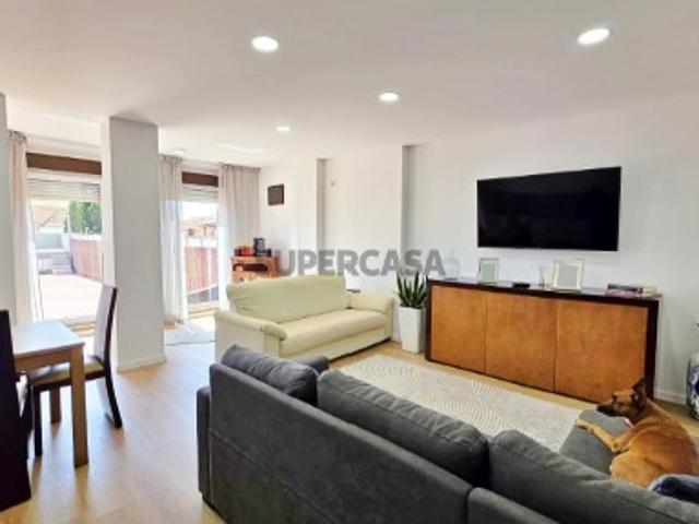 Apartamento T3 com terraço no centro de Matosinhos