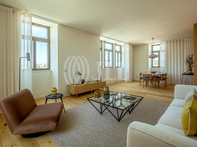 Apartamento T3 com terraço no Monte Estoril em Cascais