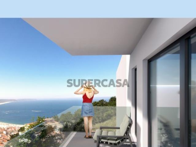 Apartamento T3 com terraço privado com piscina no Prédio ’Brisa do Atlântico’, no Sítio da Nazaré
