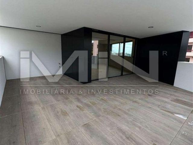 Apartamento T3 com Terraço Roof Top Novo | 26064085403