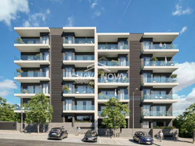 Apartamento T3 com terrao no Empreendimento Royal