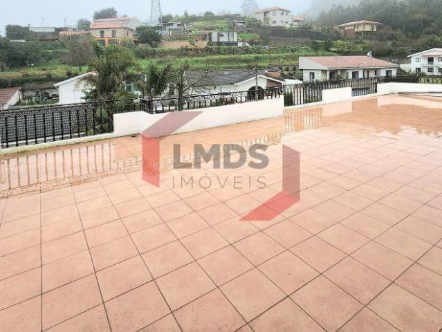 Apartamento T3 com um grande terraço | 26084002225