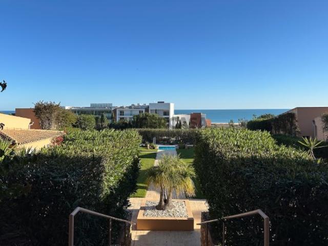 Apartamento T3 com uma pitoresca Vista Mar, Meia Praia, Lagos