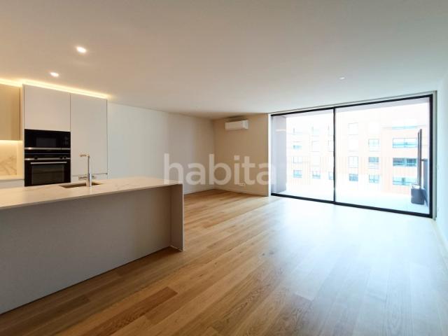 Apartamento T3 com varanda VILA NOVA DE GAIA