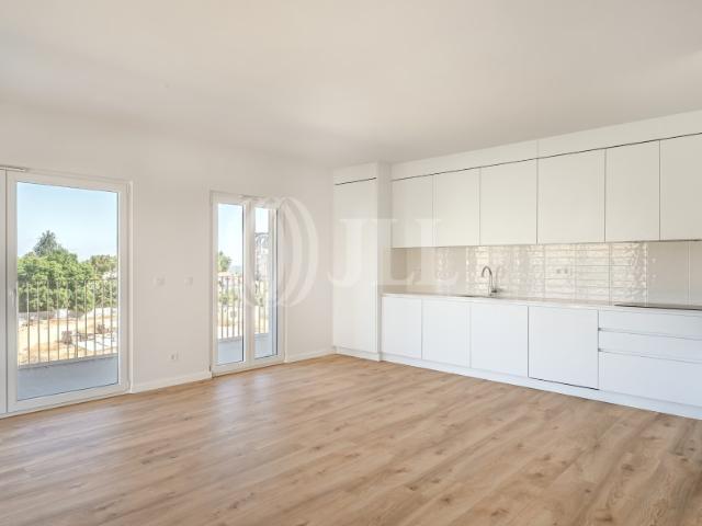 Apartamento T3 com varanda, Barreiro