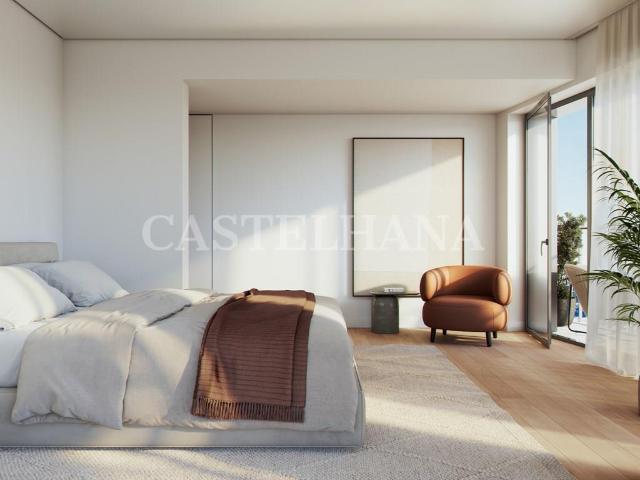Apartamento T3 com varanda e estacionamento no Campo Grande 132m² Alvalade