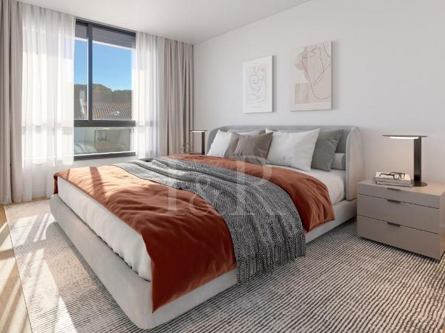 Apartamento T3 com varanda e estacionamento em Caxias 129m² Oeiras E São Julião Da Barra