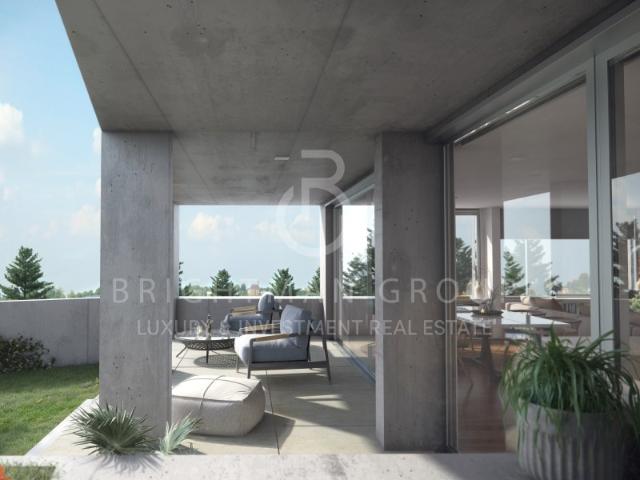 Apartamento T3 com varanda e jardim, no Porto