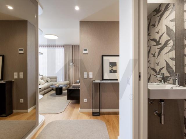 Apartamento T3 com Varanda e Suíte em Vila Nova de Gaia