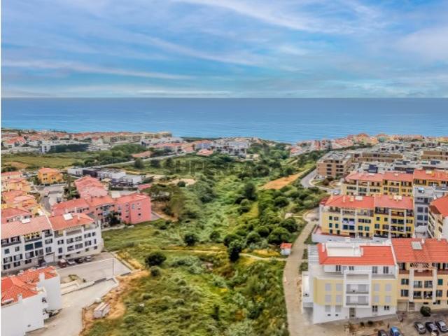 Apartamento T3 com varanda e vista Mar