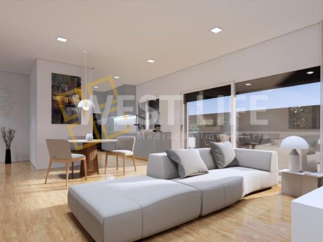Apartamento T3 com varanda e vista para o jardim e piscina NOVO.