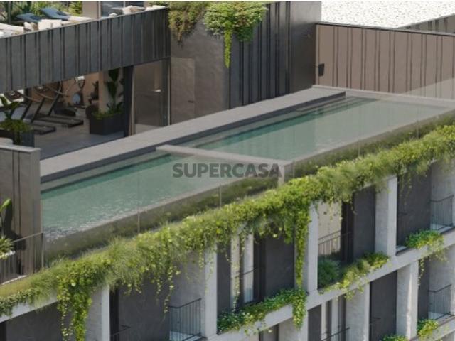 Apartamento T3 com varanda e 3 suites em condomínio privado com piscina