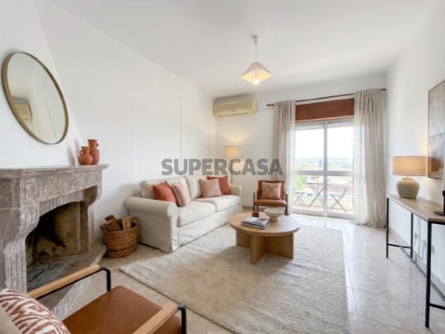 Apartamento T3 com varanda em Alferrarede