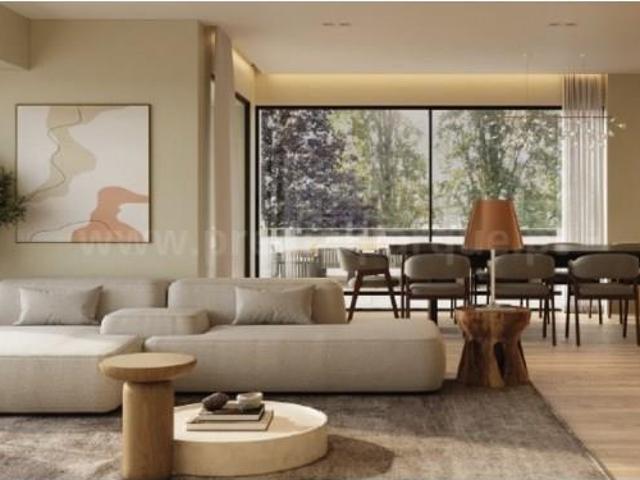 Apartamento T3 com varanda, em Condomínio Reservado, Boavist. 159m² Ramalde