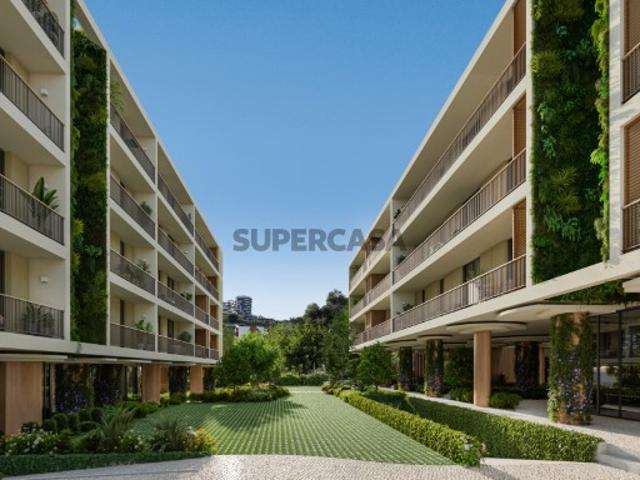 Apartamento T3 com varanda em novo empreendimento em Carnaxide