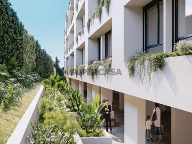 Apartamento T3 com varanda em novo empreendimento em Caxias