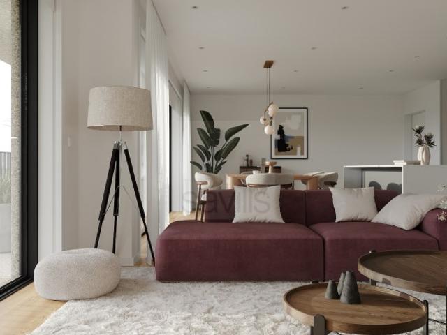 Apartamento T3 com varanda, em Serralves