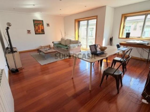 Apartamento T3 com varanda Marquês Porto