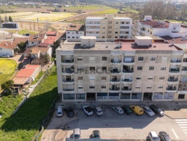 Apartamento T3 com varanda no centro da Mealhada
