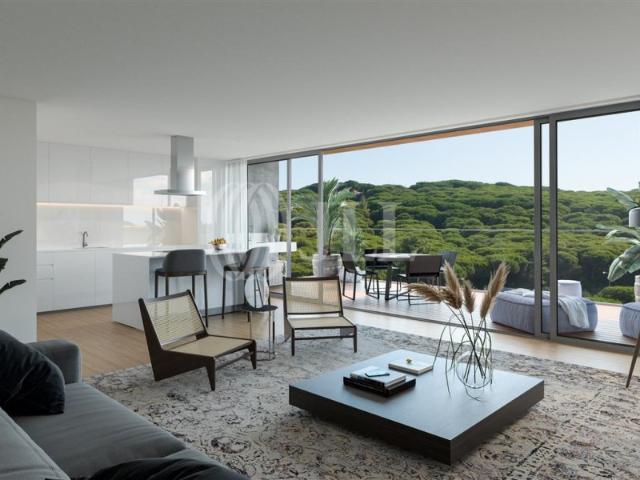 Apartamento T3 com varanda, no Monview, em Miraflores