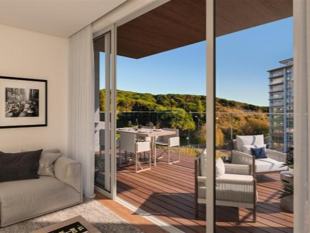 Apartamento T3 com varanda, no Monview, em Miraflores